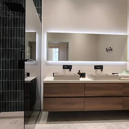 Stunning Riverview Anversa